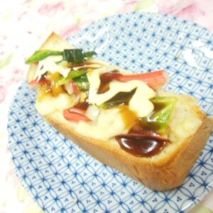 カニかまとキャベツのお好み焼き風トースト